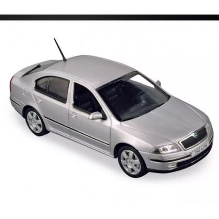 Skoda Octavia Berline - Argente 1/43 - Norev