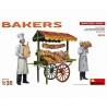 Bakers with Cart 1/35 - Miniart